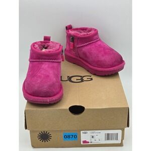 UGG Kids Mini Boot in Hot Pink